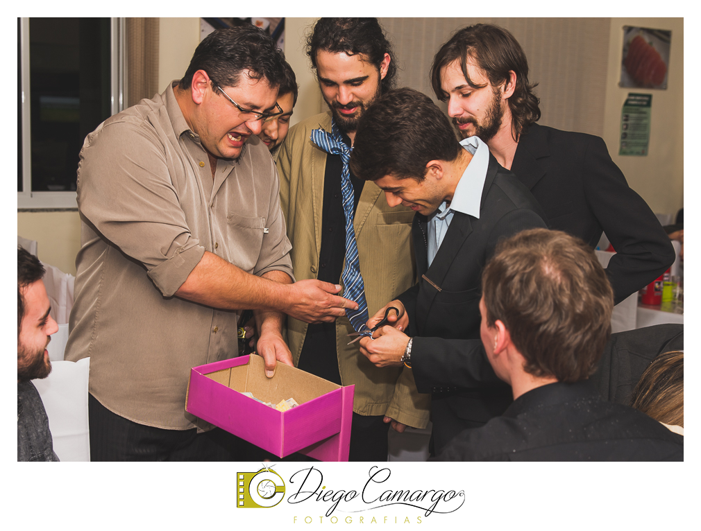 Casamento Maria Fabíola e Felipe em caçador. Fotos de casamento diego camargo fotografias. Fotógrafos: Diego Camargo e Fram Pezzole Maquiagem: Maria Paula Cabelo: Espaço H2O Cerimônia: Cartório Civil Recepç&