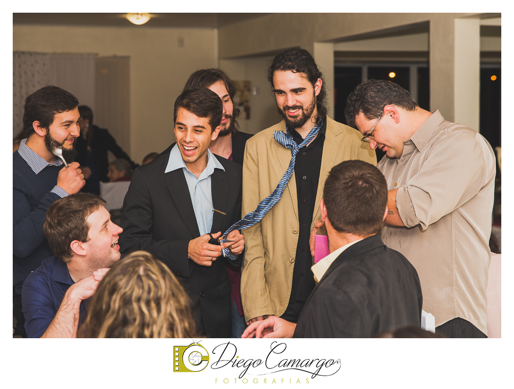 Casamento Maria Fabíola e Felipe em caçador. Fotos de casamento diego camargo fotografias. Fotógrafos: Diego Camargo e Fram Pezzole Maquiagem: Maria Paula Cabelo: Espaço H2O Cerimônia: Cartório Civil Recepç&