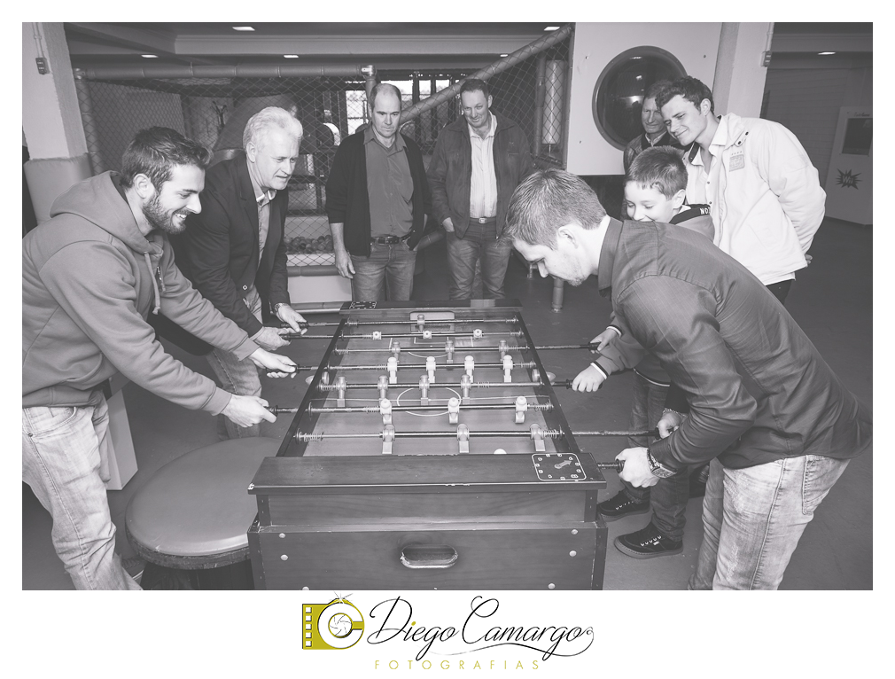 Quem comemorou seu primeiro aninho de vida foi a Rafaela. Parabéns papai Tobias e a mamãe Mariana pela linda família. Que vocês sejam muito felizes e que a Rafaela tenha muita saúde, alegria, paz  e força para supe