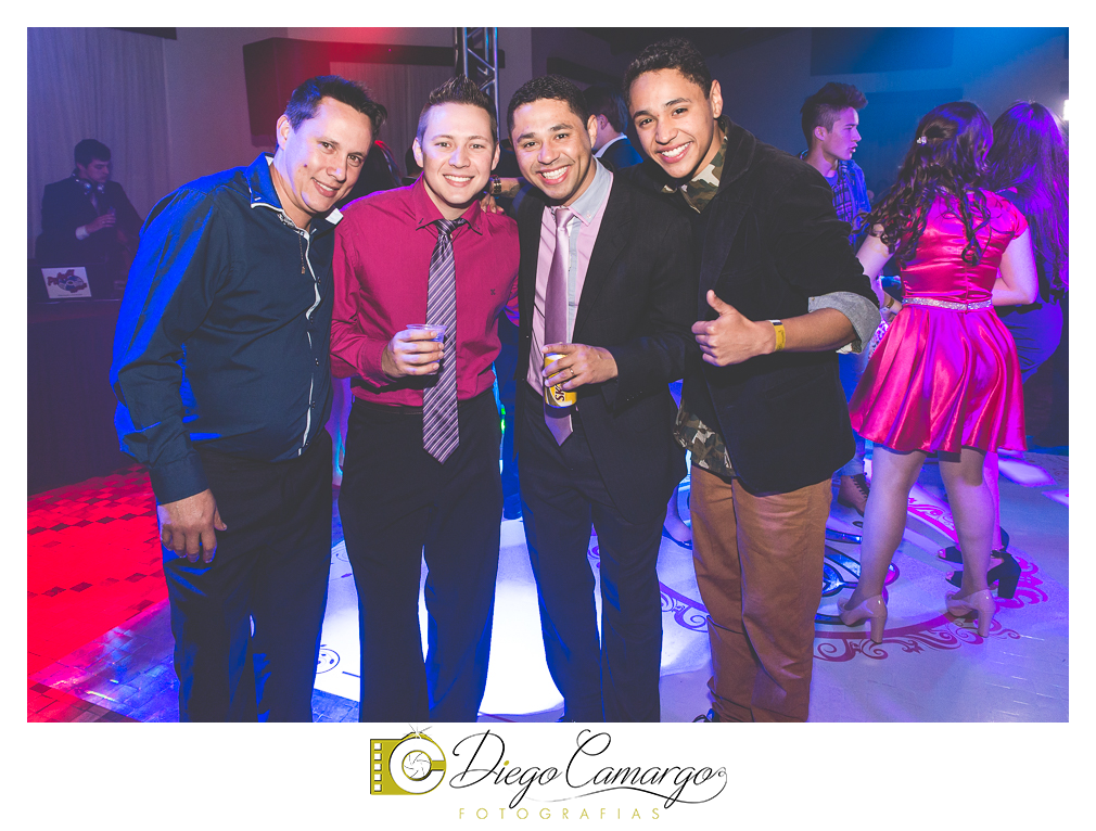 ensaio, 15 anos, debutante, fotografo, fotografa caçador, foto caçador, fotografa caçador, fotografo caçador, moda caçador, moda, caçador, festa debutante, maquiagem, cabelo, vestido,