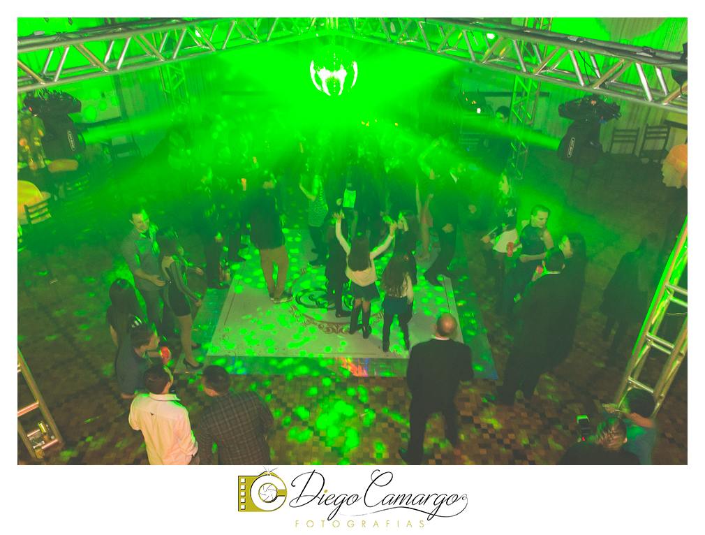 ensaio, 15 anos, debutante, fotografo, fotografa caçador, foto caçador, fotografa caçador, fotografo caçador, moda caçador, moda, caçador, festa debutante, maquiagem, cabelo, vestido,