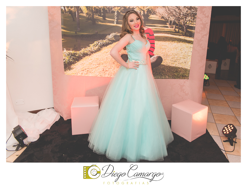 ensaio, 15 anos, debutante, fotografo, fotografa caçador, foto caçador, fotografa caçador, fotografo caçador, moda caçador, moda, caçador, festa debutante, maquiagem, cabelo, vestido,