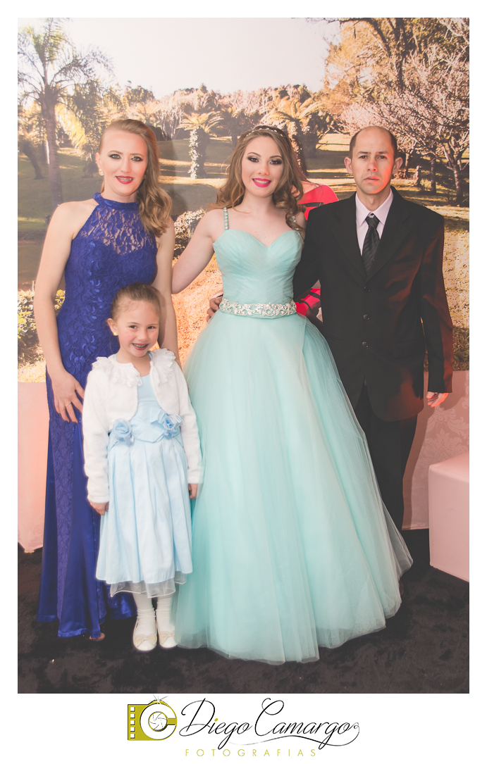 ensaio, 15 anos, debutante, fotografo, fotografa caçador, foto caçador, fotografa caçador, fotografo caçador, moda caçador, moda, caçador, festa debutante, maquiagem, cabelo, vestido,