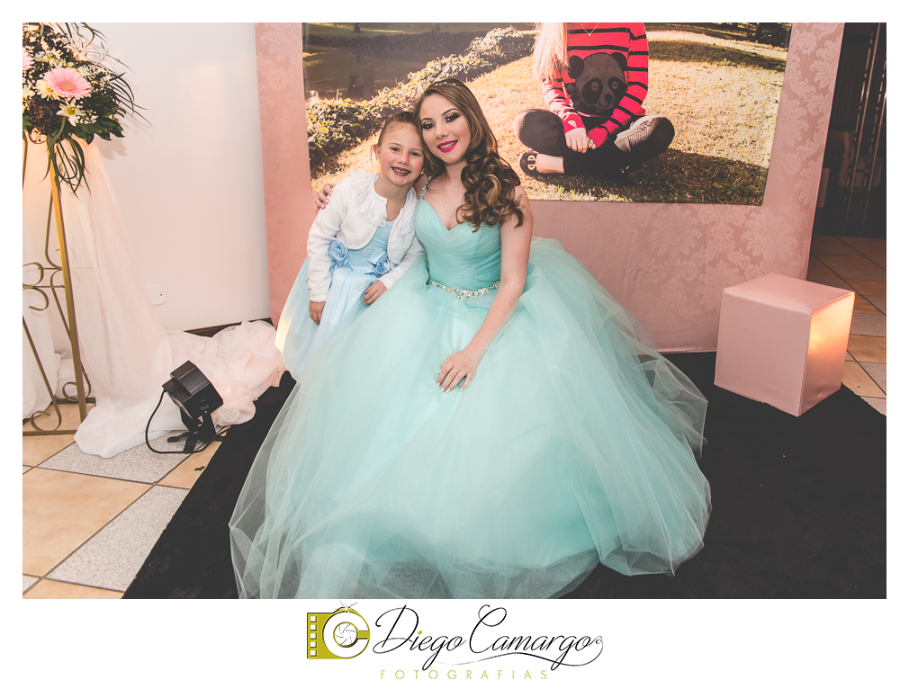 ensaio, 15 anos, debutante, fotografo, fotografa caçador, foto caçador, fotografa caçador, fotografo caçador, moda caçador, moda, caçador, festa debutante, maquiagem, cabelo, vestido,