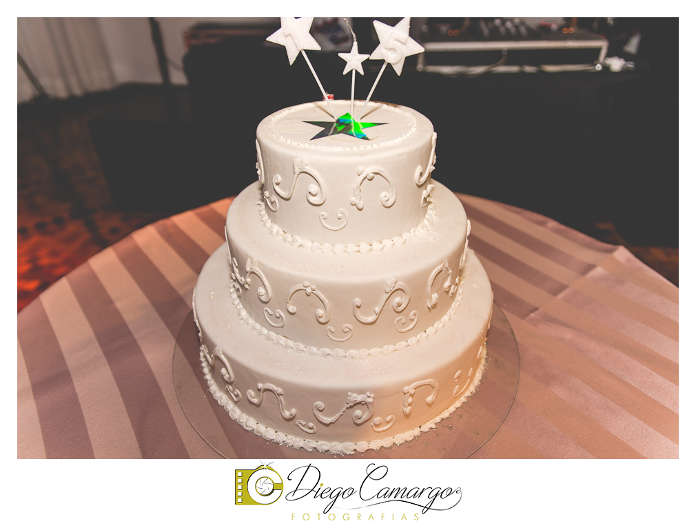 ensaio, 15 anos, debutante, fotografo, fotografa caçador, foto caçador, fotografa caçador, fotografo caçador, moda caçador, moda, caçador, festa debutante, maquiagem, cabelo, vestido,