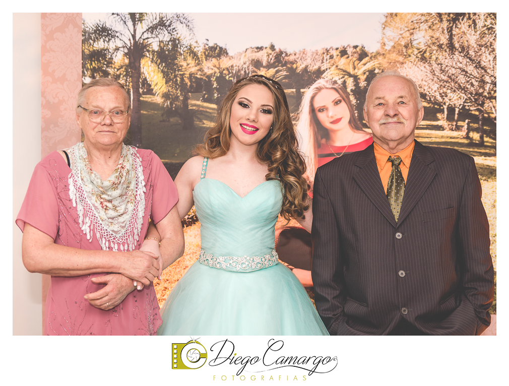 ensaio, 15 anos, debutante, fotografo, fotografa caçador, foto caçador, fotografa caçador, fotografo caçador, moda caçador, moda, caçador, festa debutante, maquiagem, cabelo, vestido,