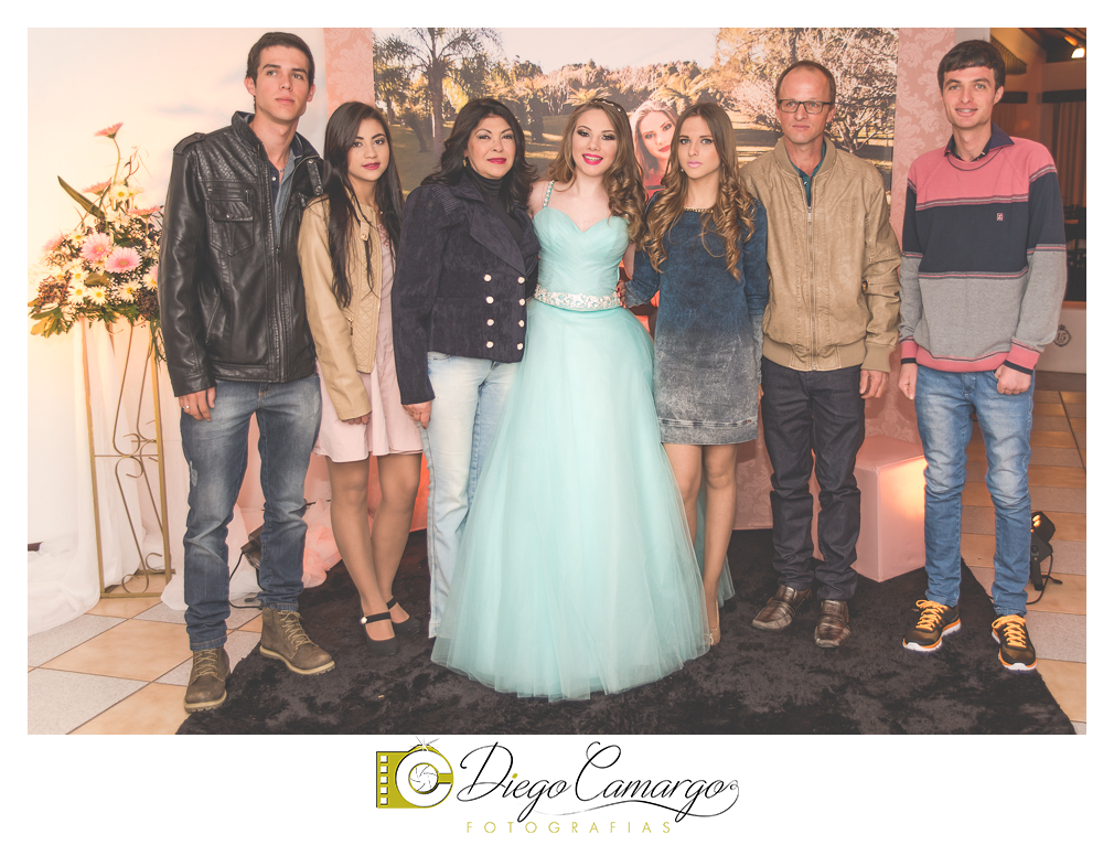 ensaio, 15 anos, debutante, fotografo, fotografa caçador, foto caçador, fotografa caçador, fotografo caçador, moda caçador, moda, caçador, festa debutante, maquiagem, cabelo, vestido,