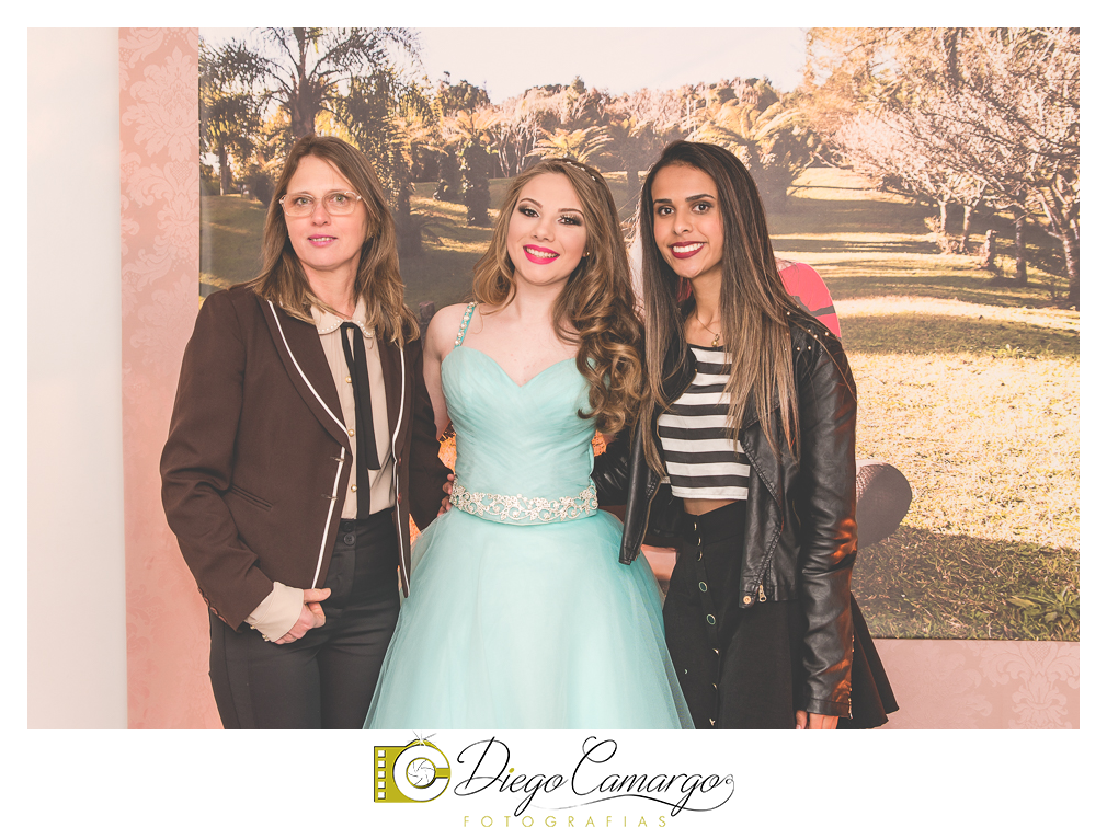 ensaio, 15 anos, debutante, fotografo, fotografa caçador, foto caçador, fotografa caçador, fotografo caçador, moda caçador, moda, caçador, festa debutante, maquiagem, cabelo, vestido,