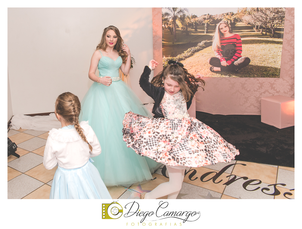 ensaio, 15 anos, debutante, fotografo, fotografa caçador, foto caçador, fotografa caçador, fotografo caçador, moda caçador, moda, caçador, festa debutante, maquiagem, cabelo, vestido,