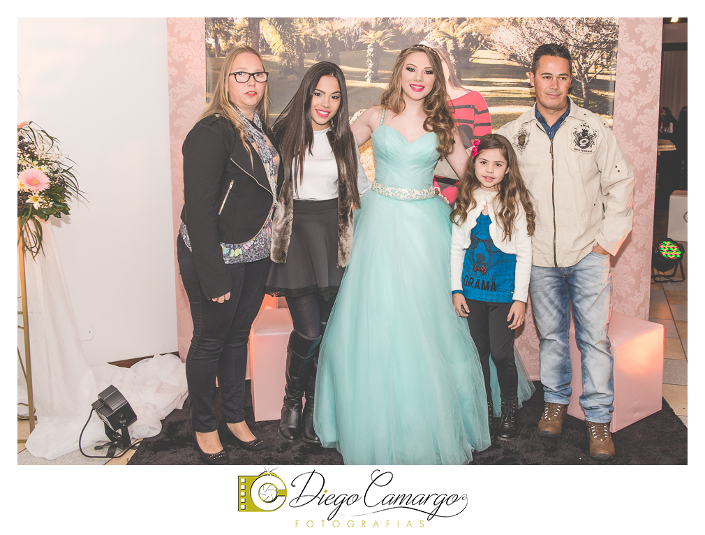 ensaio, 15 anos, debutante, fotografo, fotografa caçador, foto caçador, fotografa caçador, fotografo caçador, moda caçador, moda, caçador, festa debutante, maquiagem, cabelo, vestido,