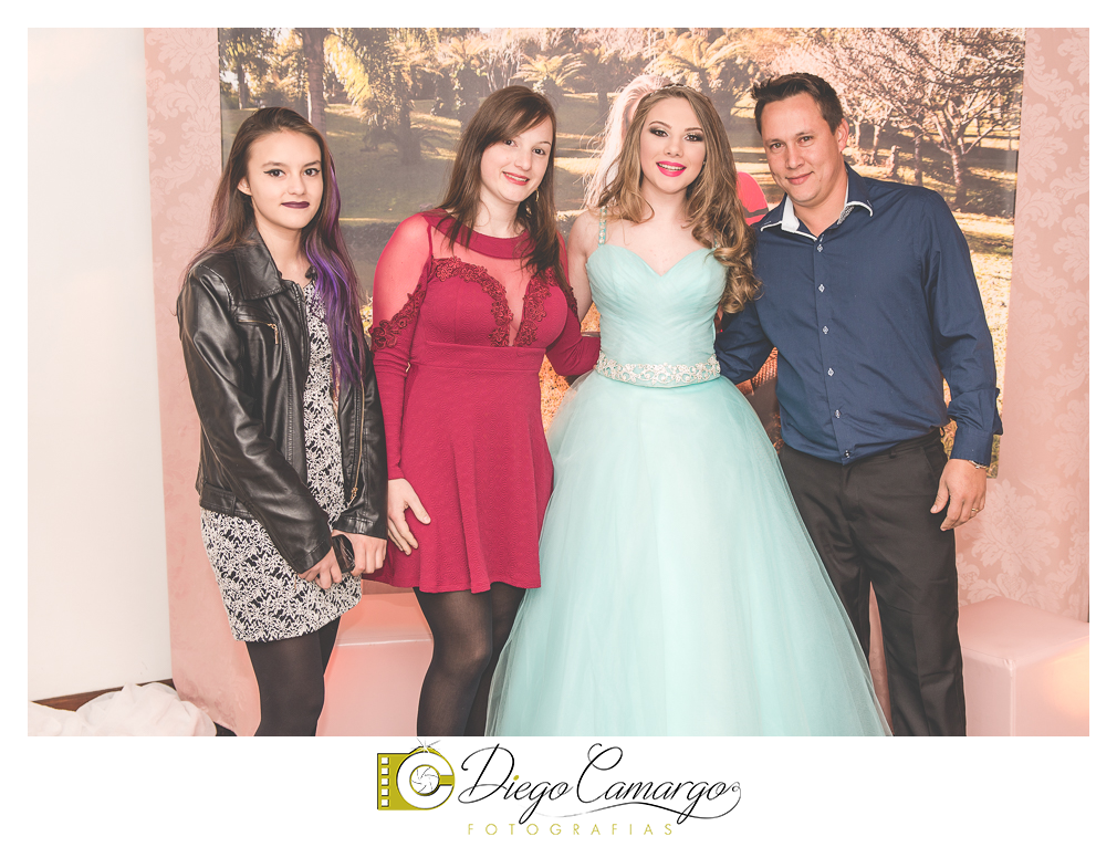 ensaio, 15 anos, debutante, fotografo, fotografa caçador, foto caçador, fotografa caçador, fotografo caçador, moda caçador, moda, caçador, festa debutante, maquiagem, cabelo, vestido,