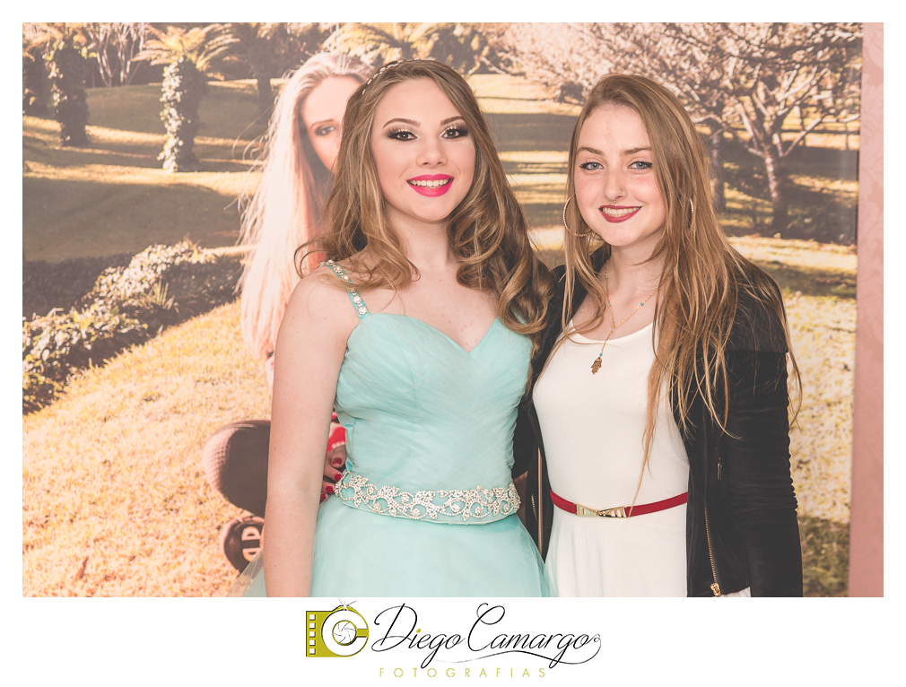 ensaio, 15 anos, debutante, fotografo, fotografa caçador, foto caçador, fotografa caçador, fotografo caçador, moda caçador, moda, caçador, festa debutante, maquiagem, cabelo, vestido,