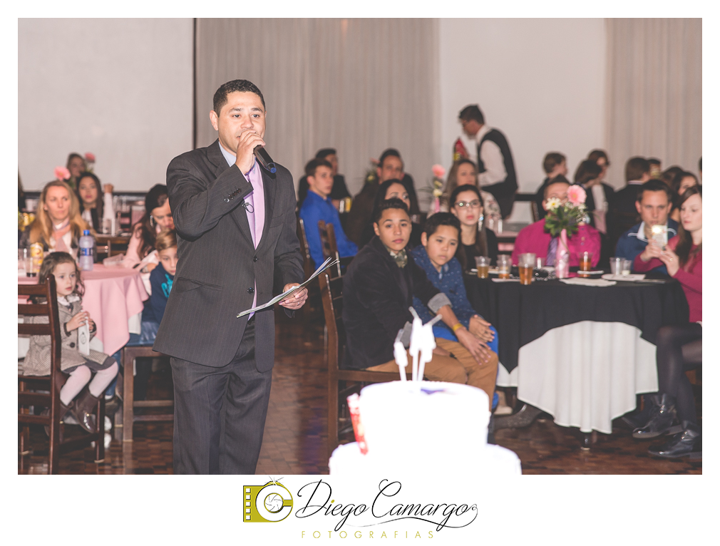 15 anos, debutante, fotografo,fotografa caçador, fotografo caçador, festa debutante, maquiagem, cabelo, vestido, andre alves, radio caçador, radio caçanjure, locutor caçador, mestre de cerimonia,