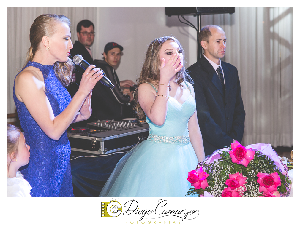 ensaio, 15 anos, debutante, fotografo, fotografa caçador, foto caçador, fotografa caçador, fotografo caçador, moda caçador, moda, caçador, festa debutante, maquiagem, cabelo, vestido,