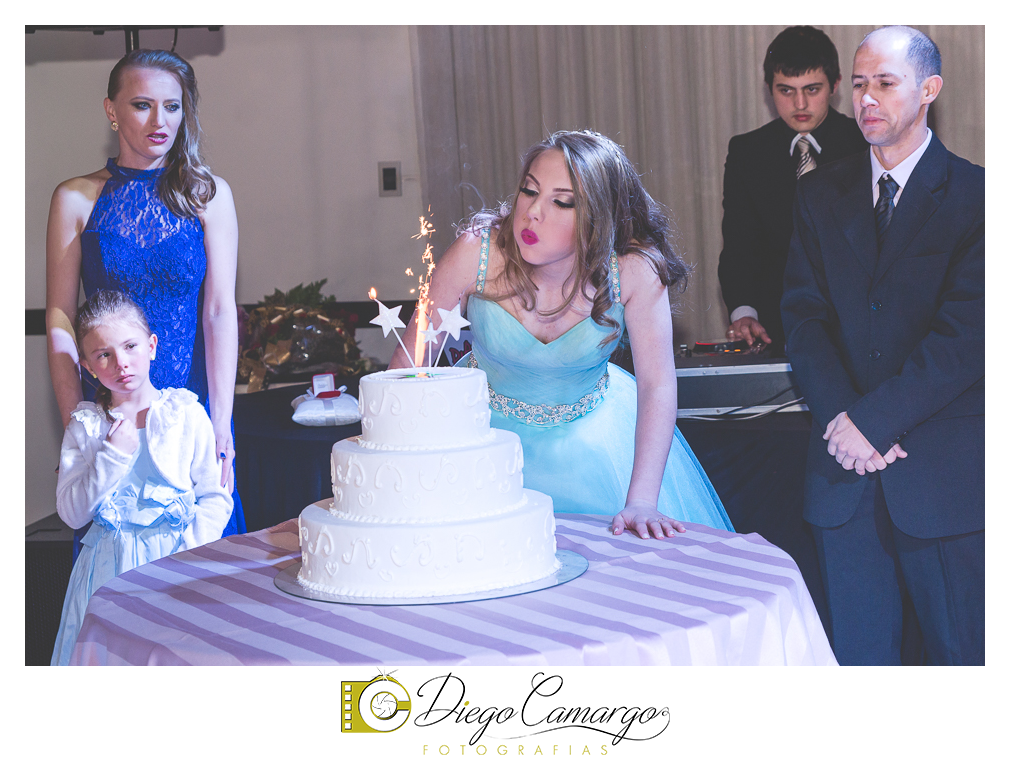 ensaio, 15 anos, debutante, fotografo, fotografa caçador, foto caçador, fotografa caçador, fotografo caçador, moda caçador, moda, caçador, festa debutante, maquiagem, cabelo, vestido,