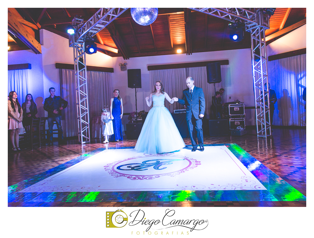 ensaio, 15 anos, debutante, fotografo, fotografa caçador, foto caçador, fotografa caçador, fotografo caçador, moda caçador, moda, caçador, festa debutante, maquiagem, cabelo, vestido,