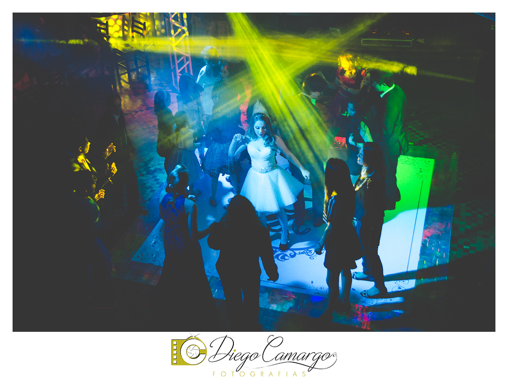 ensaio, 15 anos, debutante, fotografo, fotografa caçador, foto caçador, fotografa caçador, fotografo caçador, moda caçador, moda, caçador, festa debutante, maquiagem, cabelo, vestido,