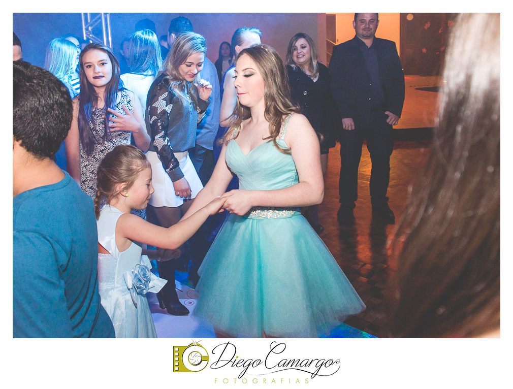 ensaio, 15 anos, debutante, fotografo, fotografa caçador, foto caçador, fotografa caçador, fotografo caçador, moda caçador, moda, caçador, festa debutante, maquiagem, cabelo, vestido,