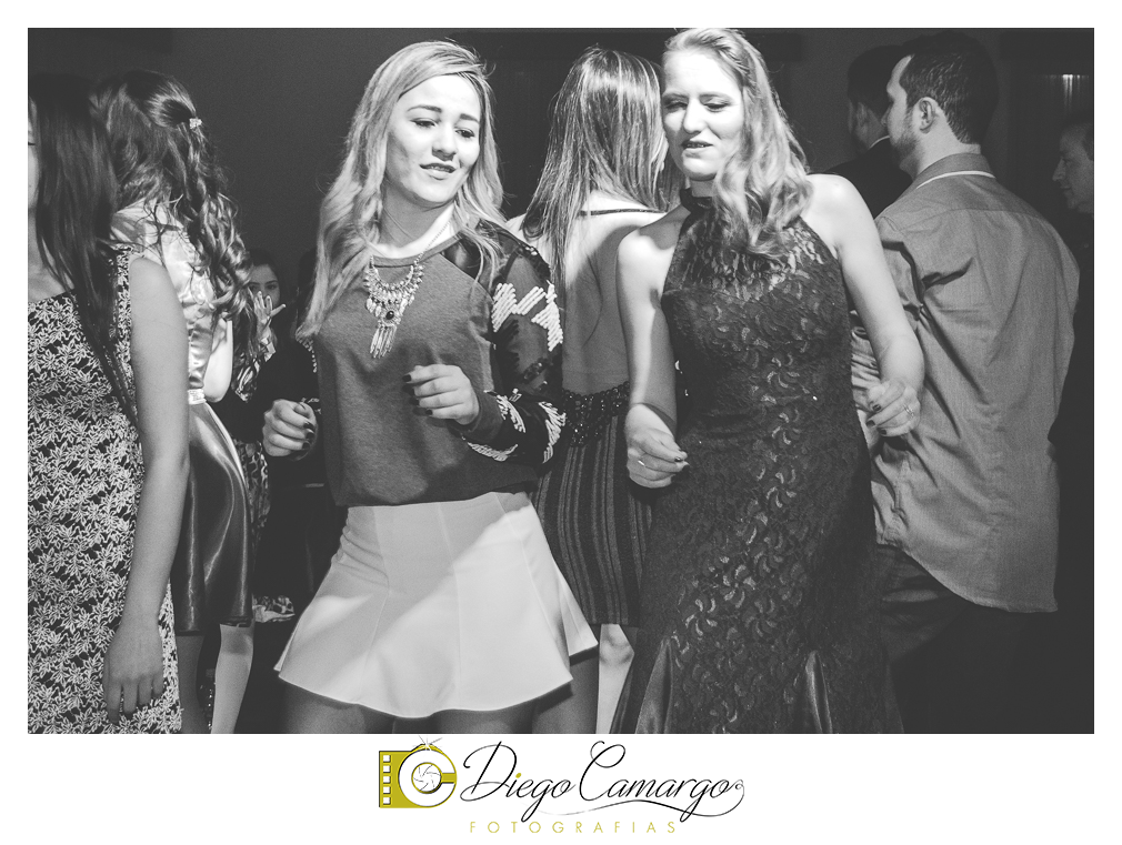 ensaio, 15 anos, debutante, fotografo, fotografa caçador, foto caçador, fotografa caçador, fotografo caçador, moda caçador, moda, caçador, festa debutante, maquiagem, cabelo, vestido,