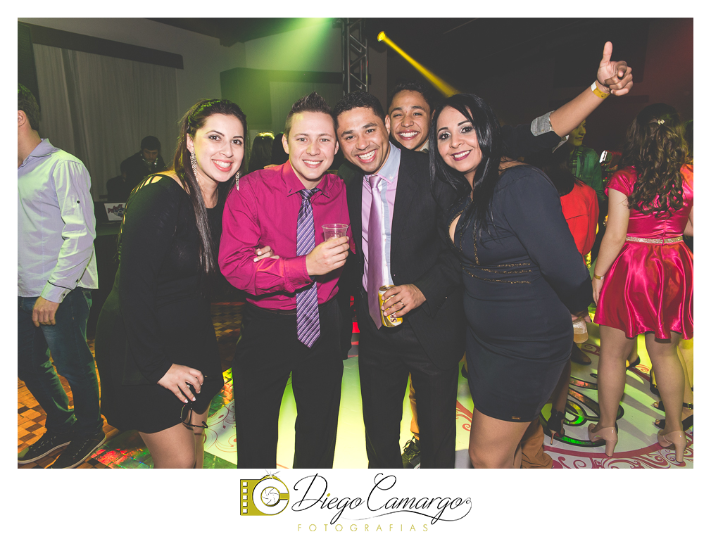 ensaio, 15 anos, debutante, fotografo, fotografa caçador, foto caçador, fotografa caçador, fotografo caçador, moda caçador, moda, caçador, festa debutante, maquiagem, cabelo, vestido,