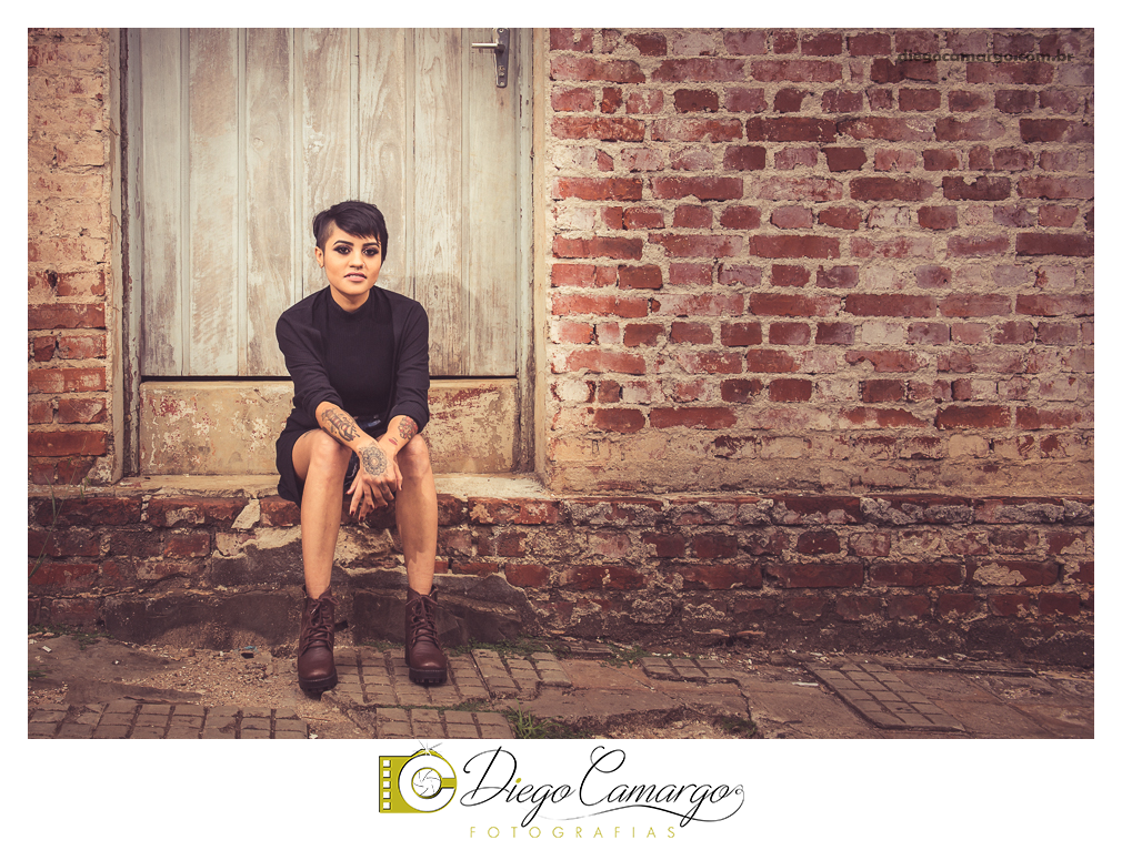 ensaio, jaine, radio, 929 fm, tatuagem, tatoo, caçador, fotógrafo, fotografia caçador, ponte, grafite, beleza, moda, modelo, street, rua, vestido