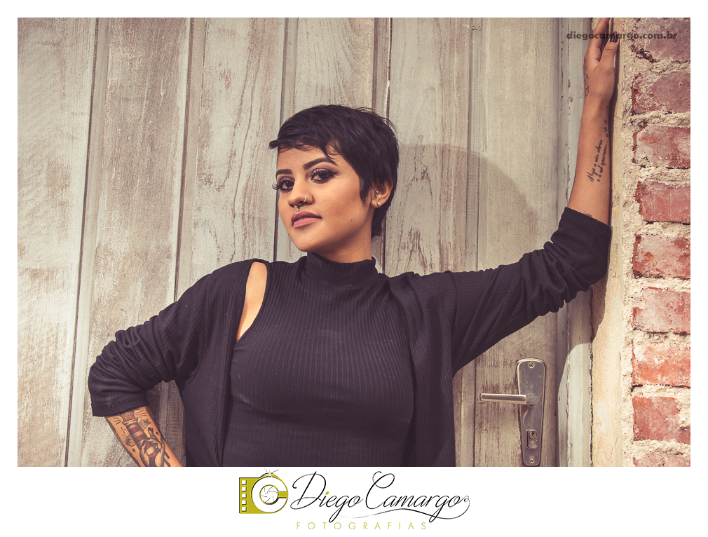 ensaio, jaine, radio, 929 fm, tatuagem, tatoo, caçador, fotógrafo, fotografia caçador, ponte, grafite, beleza, moda, modelo, street, rua, vestido