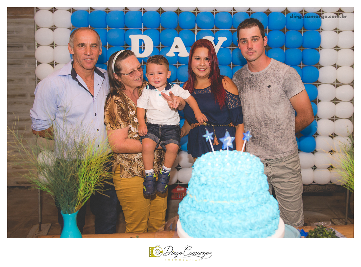 aniversario, cacador, fotografo, fotografa, festa, festinha, familia, inspiration, quiosque, scolaro fotografia caçador, decoração, morango, balão, presente, brinque, bolo. brigadeiro