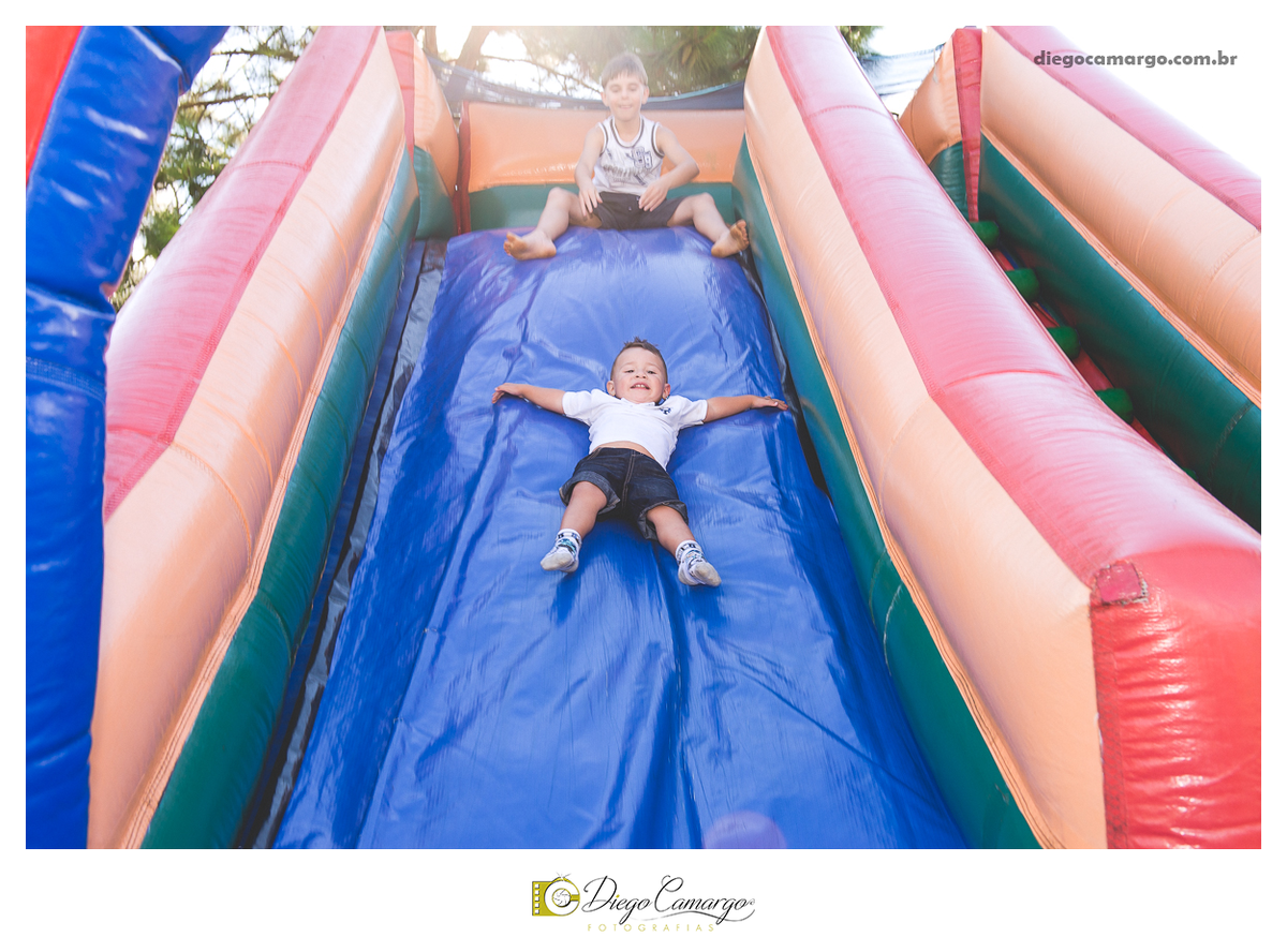 aniversario, cacador, fotografo, fotografa, festa, festinha, familia, inspiration, quiosque, scolaro fotografia caçador, decoração, morango, balão, presente, brinque, bolo. brigadeiro
