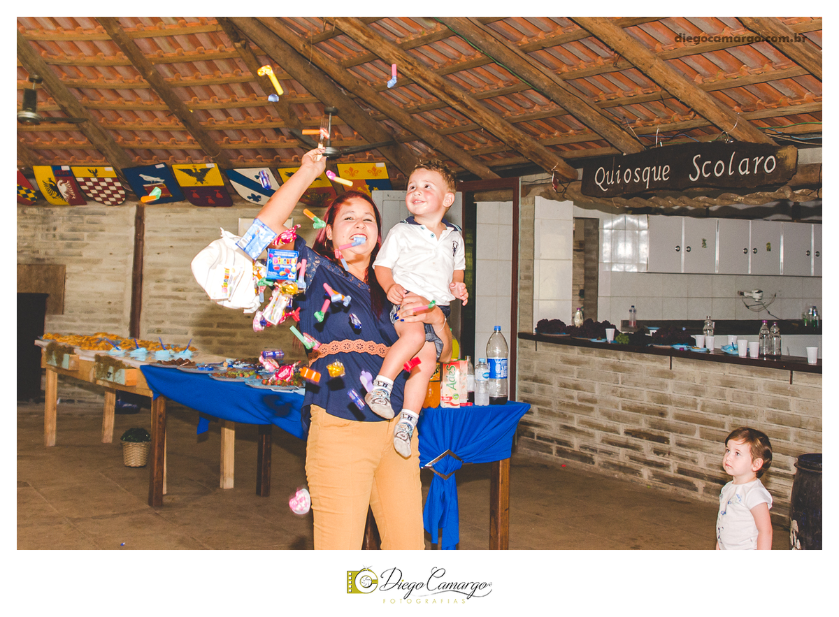 aniversario, cacador, fotografo, fotografa, festa, festinha, familia, inspiration, quiosque, scolaro fotografia caçador, decoração, morango, balão, presente, brinque, bolo. brigadeiro