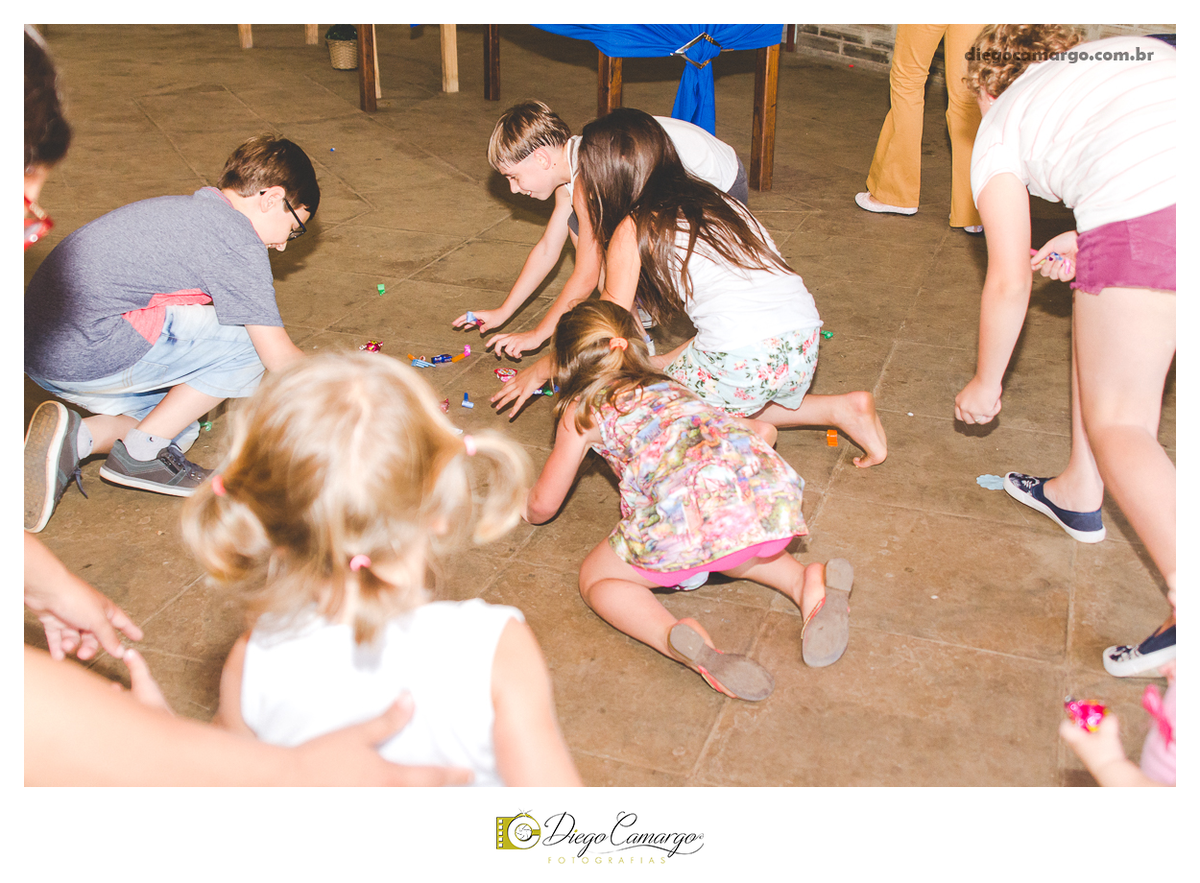 aniversario, cacador, fotografo, fotografa, festa, festinha, familia, inspiration, quiosque, scolaro fotografia caçador, decoração, morango, balão, presente, brinque, bolo. brigadeiro