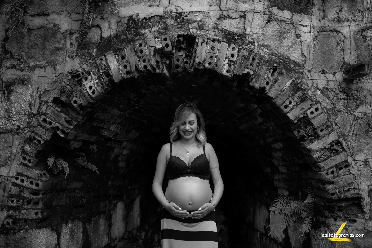 foto grávida no túnel 
