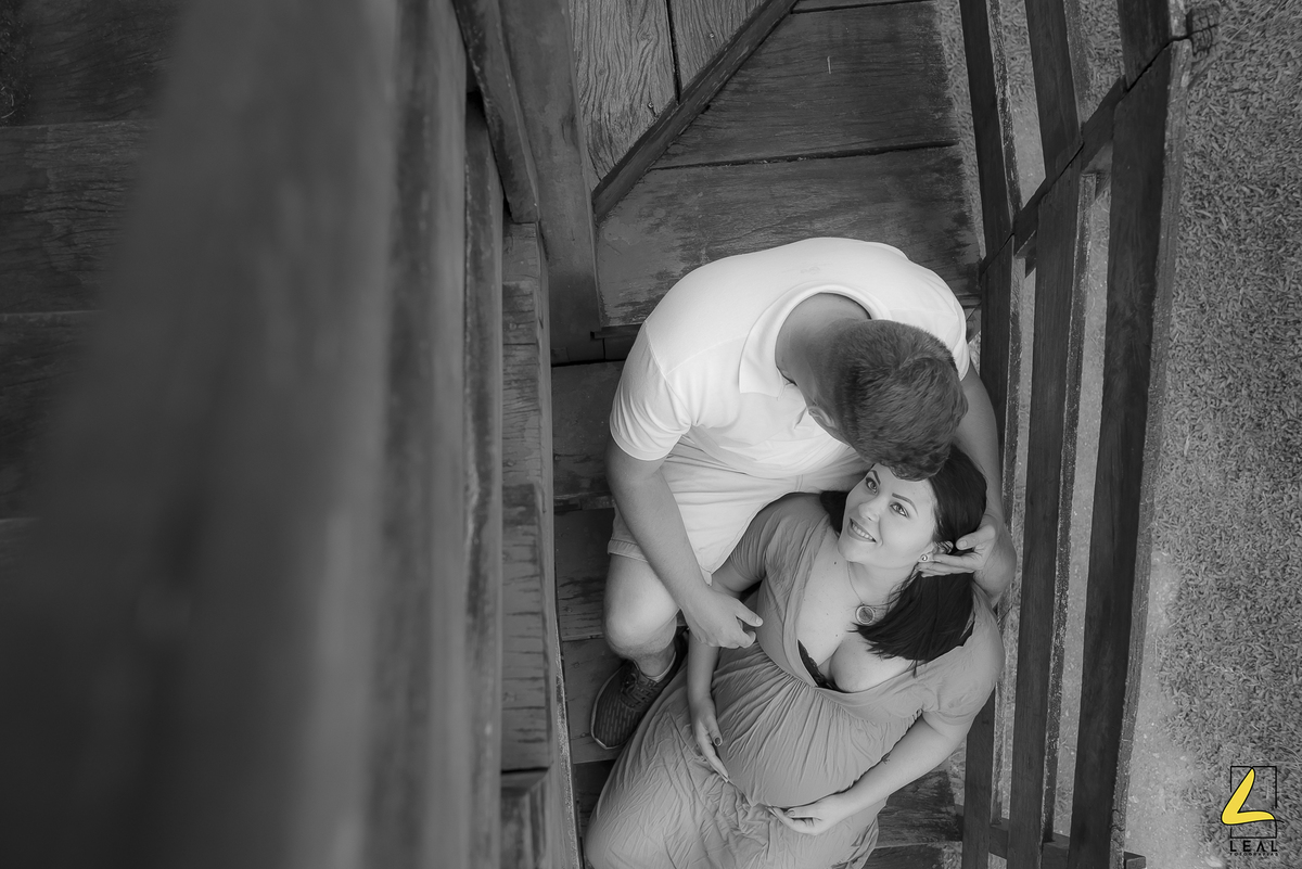 Ensaio externo preto e branco gestante Curitiba