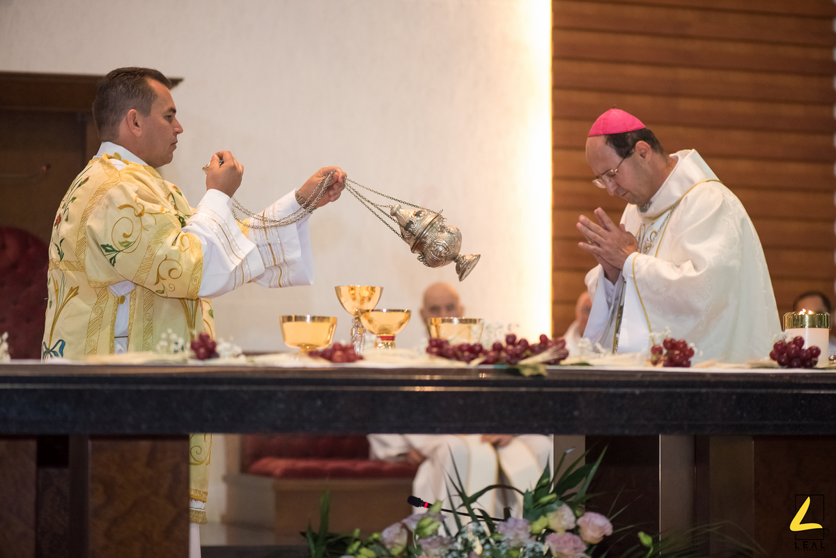 Missa de ordenação diaconal do seminarista Éder Gasgues da Silva, e ação de graças pelo aniversário de 20 anos da Paróquia São João Batista Precursor em 01/02/2020. Curitiba-PR