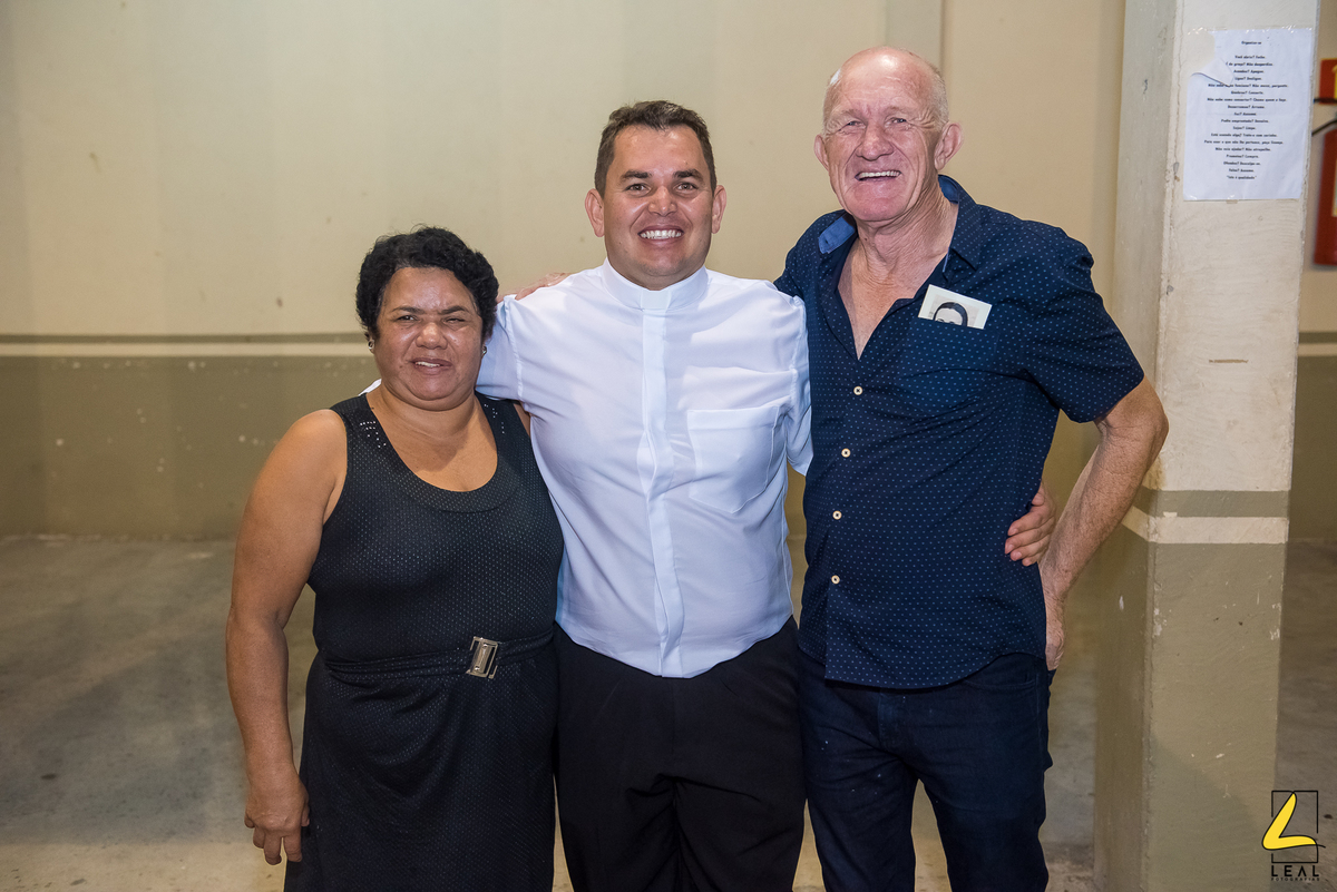 Missa de ordenação diaconal do seminarista Éder Gasgues da Silva, e ação de graças pelo aniversário de 20 anos da Paróquia São João Batista Precursor em 01/02/2020. Curitiba-PR