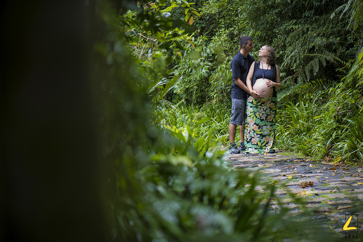 Ensaio casal na natureza por leal fotografias