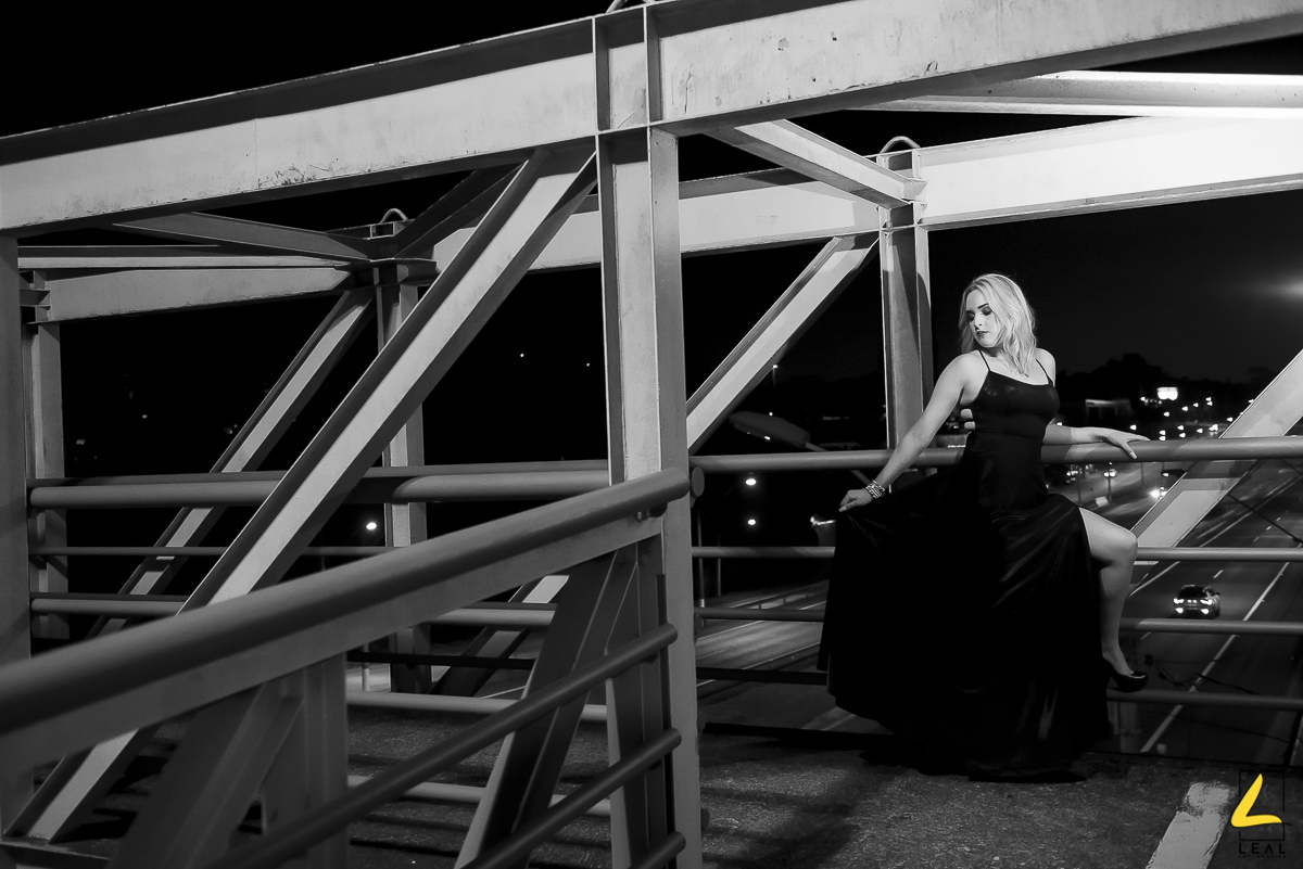 Passarela da rodovia br 277 em retrato de debutante por Rodrigo Leal