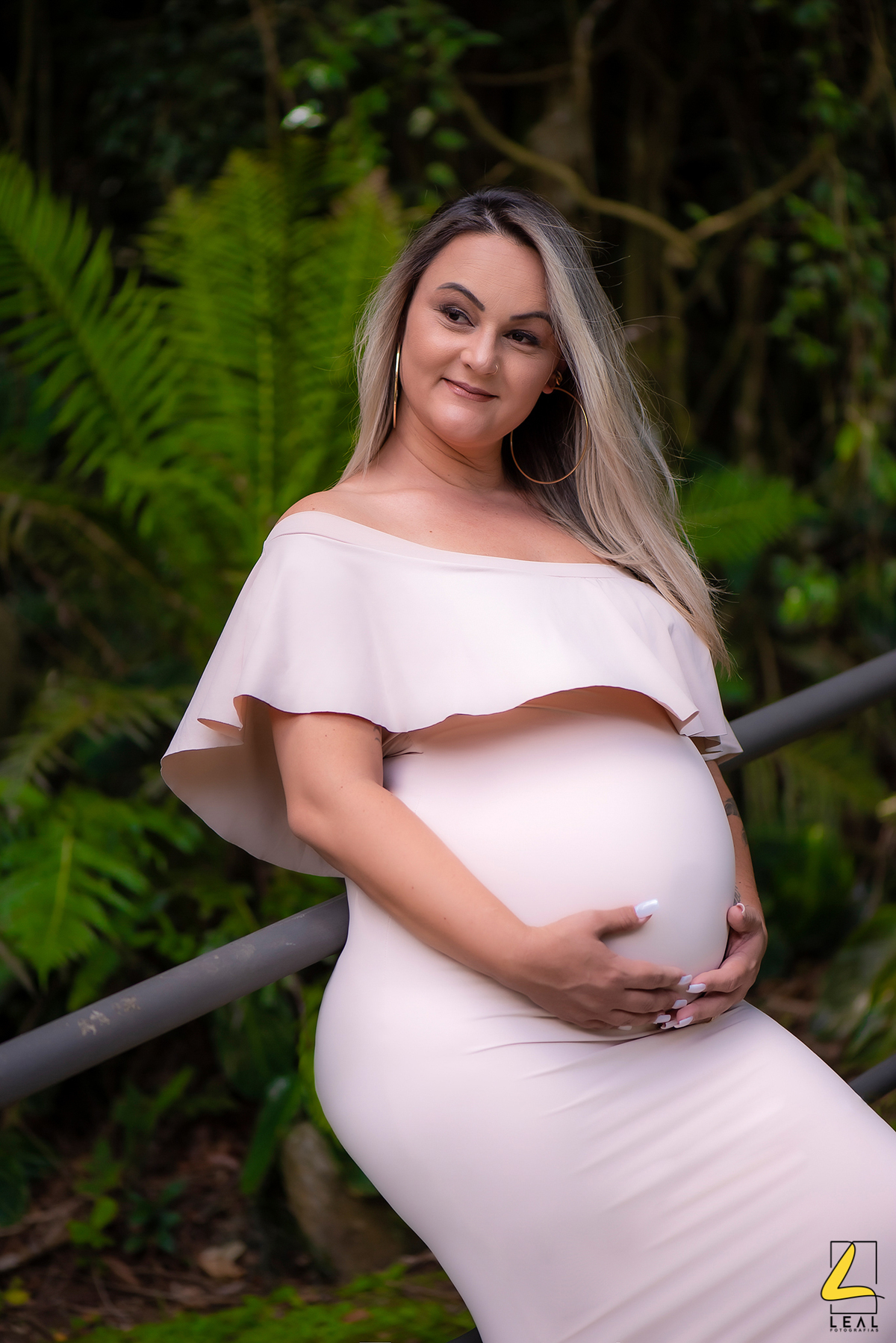 Foto elegante de grávida em Curitiba por Rodrigo Leal