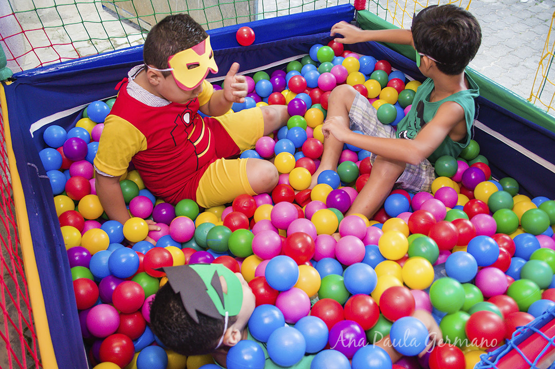 aniversário infantil - vingadores e mulher maravilha