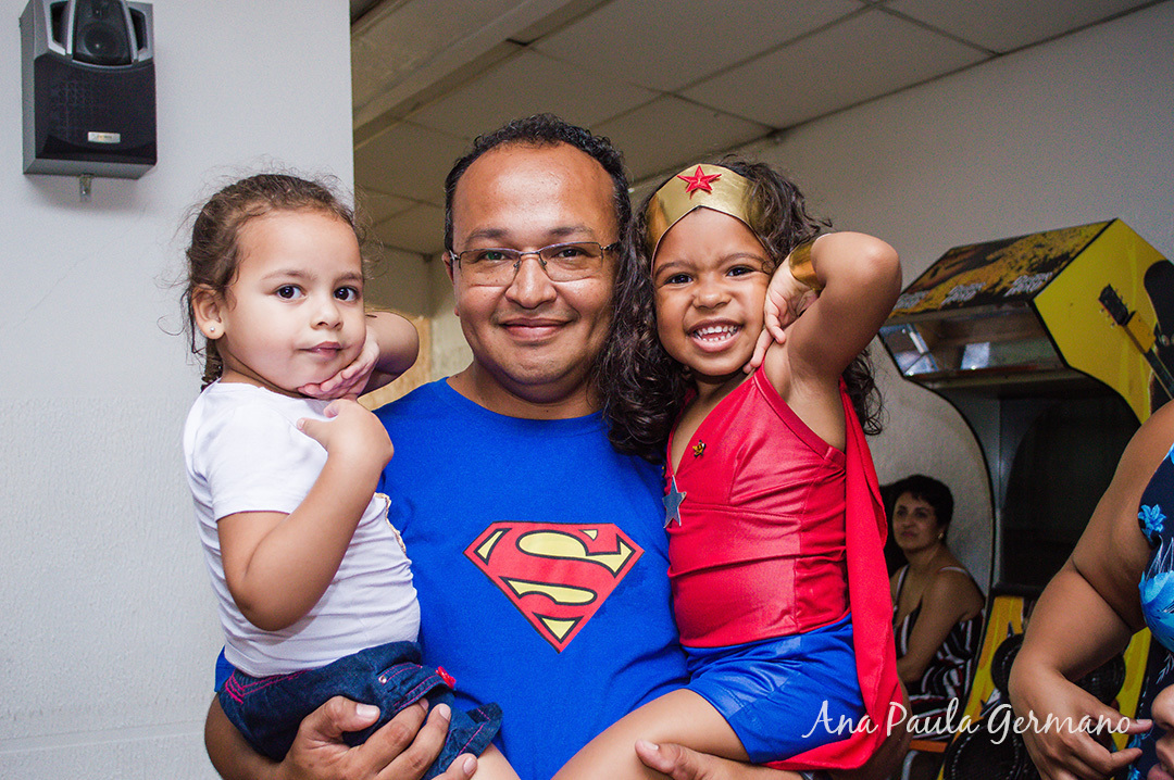 Aniversário Infantil - Mulher Maravilha