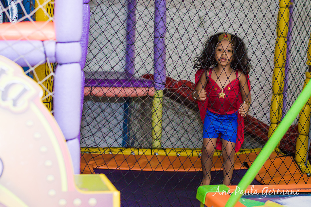 Aniversário Infantil - Mulher Maravilha