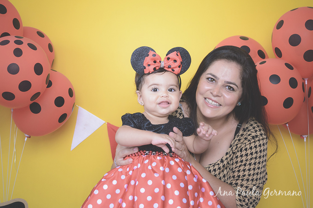 Smash the cake - menina - estúdio