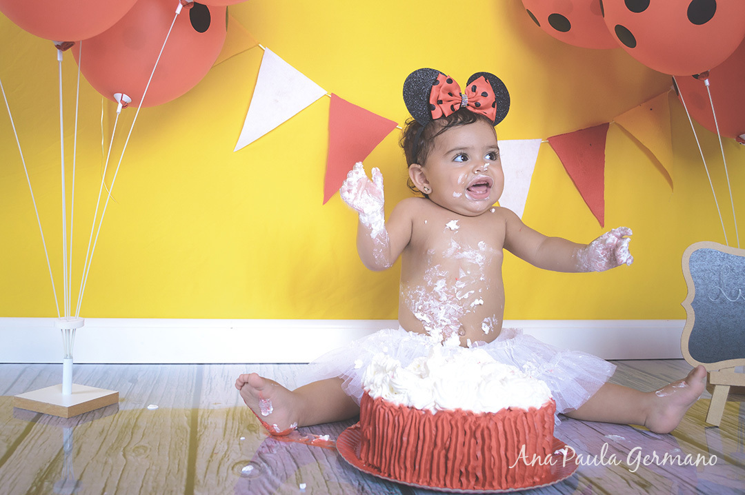 Smash the cake - menina - estúdio