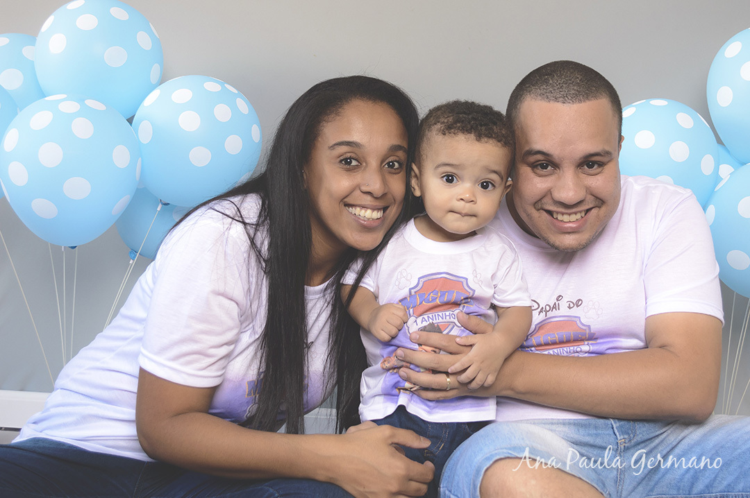 Smash the cake menino