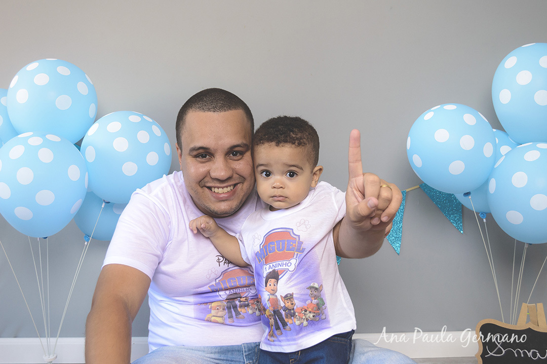 Smash the cake menino