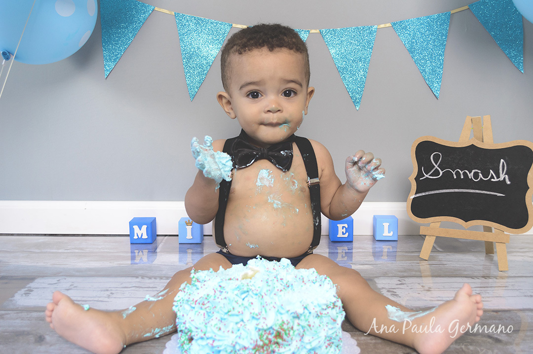 Smash the cake menino