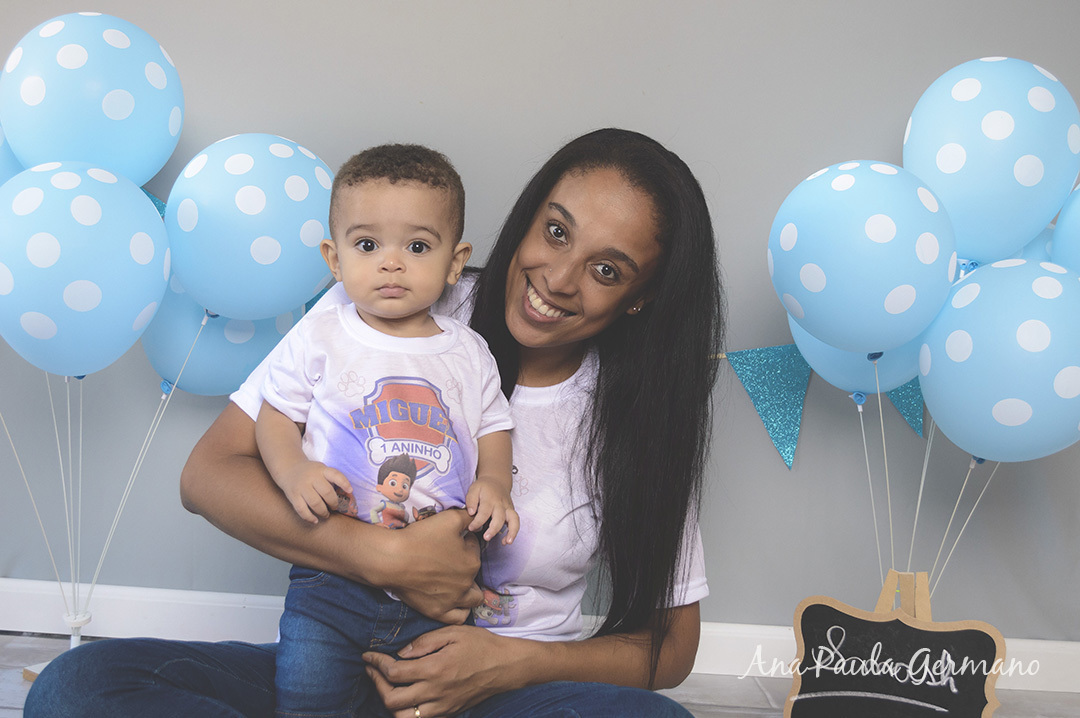 Smash the cake menino