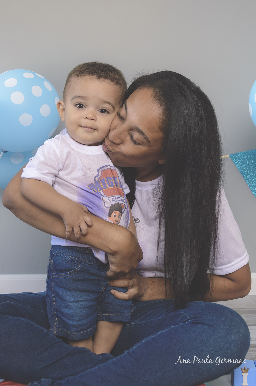 Smash the cake menino