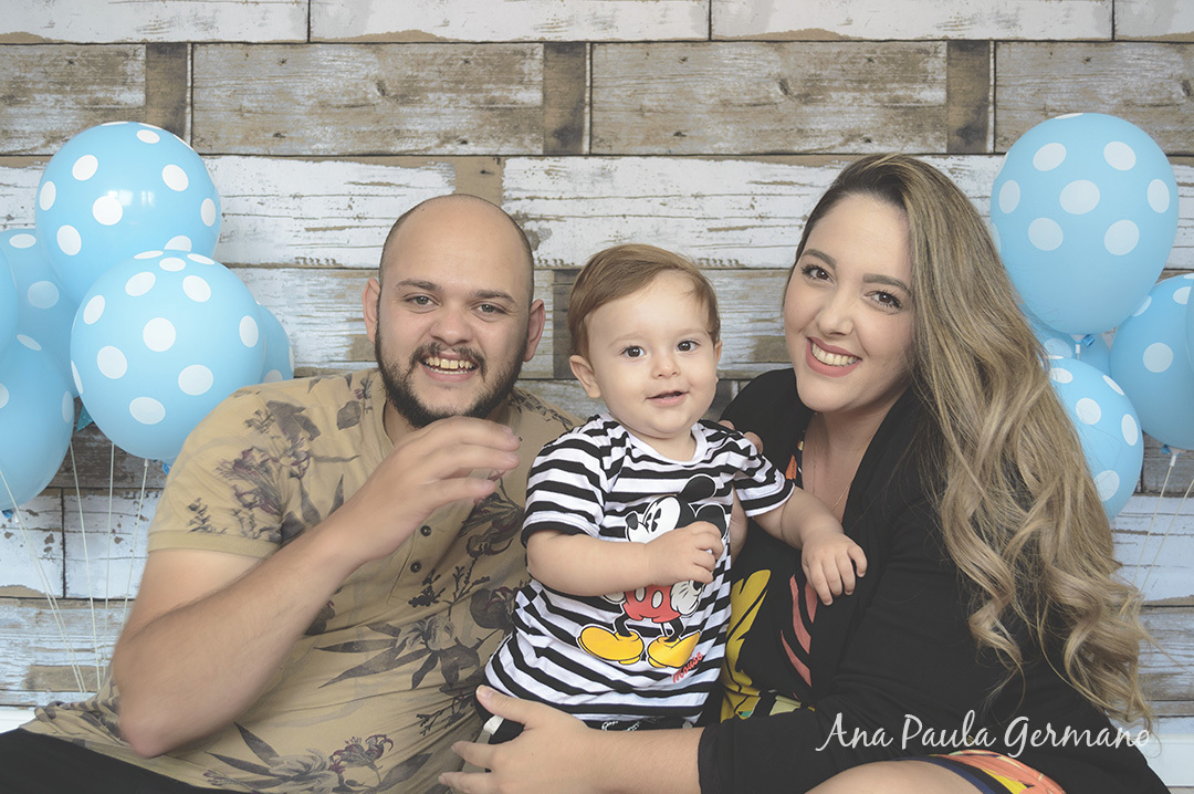 Smash the cake menino