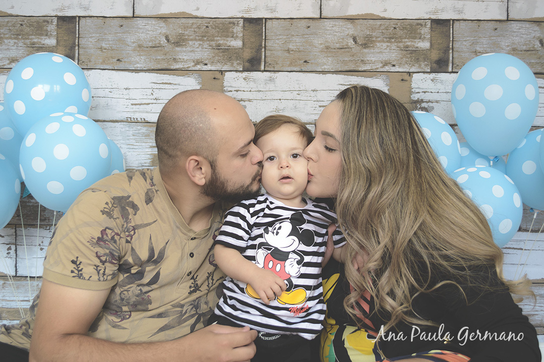 Smash the cake menino