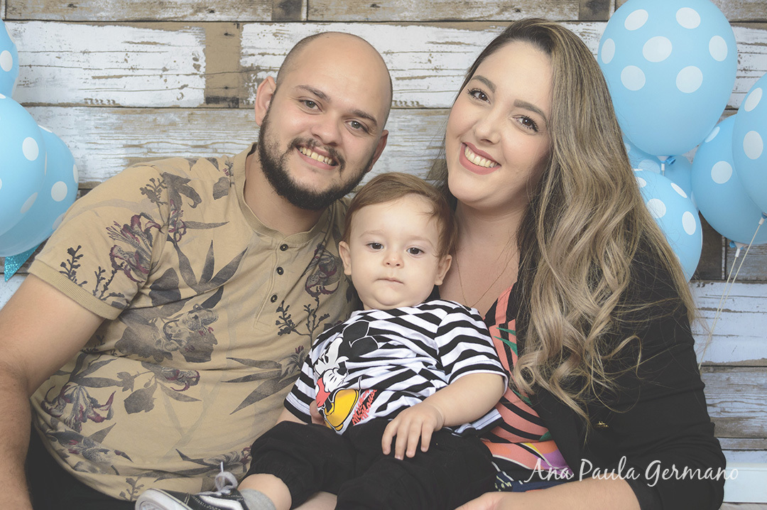 Smash the cake menino